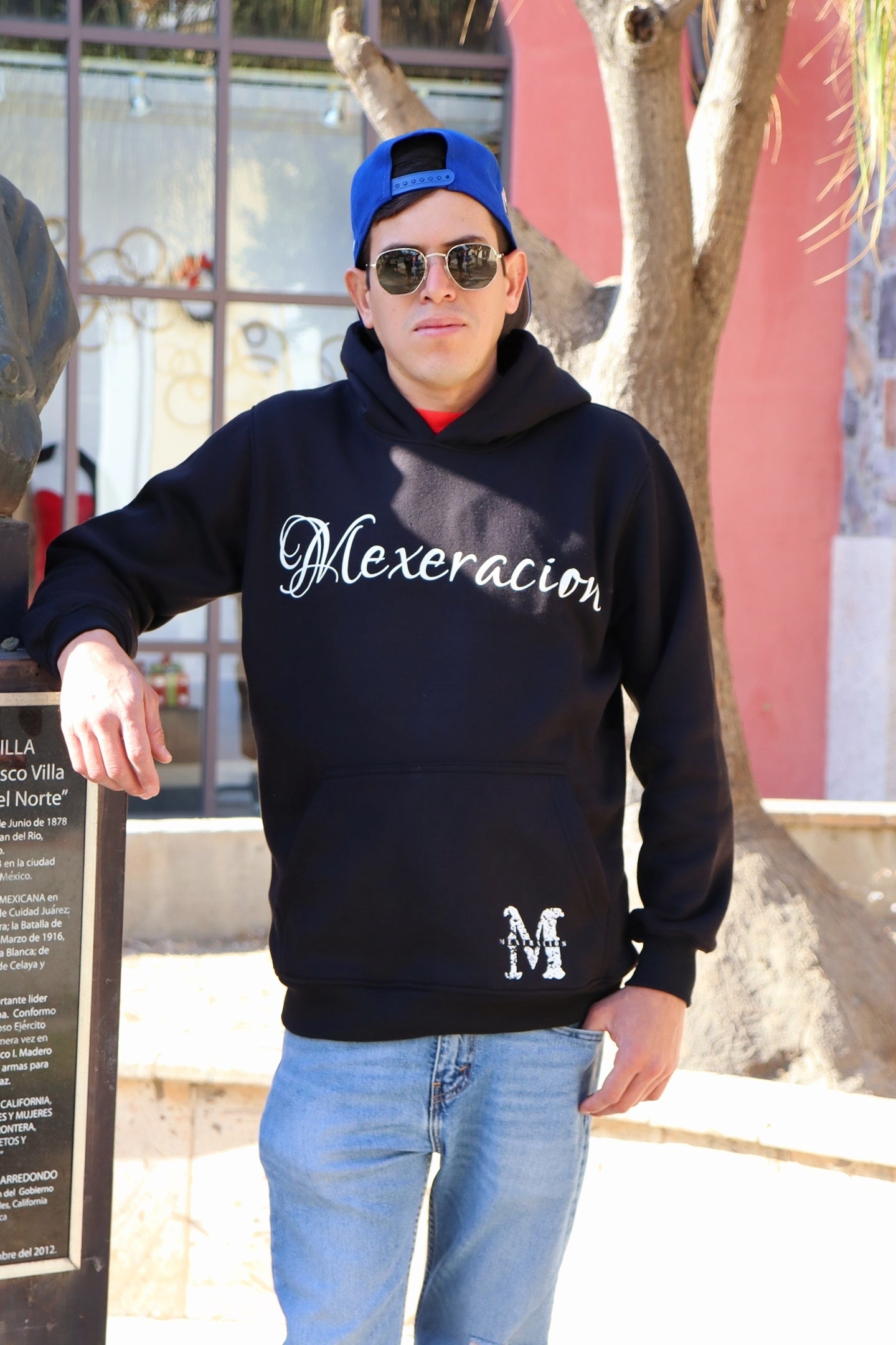 MEXERACION HOODIE IN BLACK